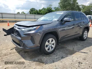 2023 Toyota RAV4 LE z VIN JTMK1RFVXPD098034, wystawiony jako Copart lot #62885445 z przebiegiem 104 635 mil mil oraz Szkoda całkowita • Salvage title. Historia ofert i sprzedaży dostępna na DreamBid. Obrazek 1.