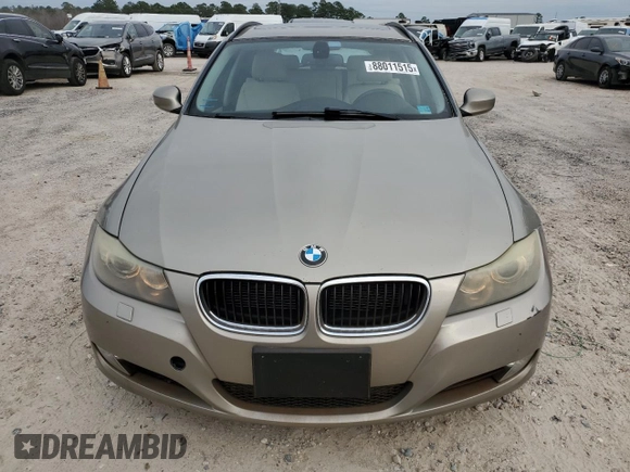 2011 BMW 3 Series 328i xDrive with VIN WBAUU3C53BA541651, listed as a Copart auction lot 88011515 with 232,279 mi miles and Salvage Title. Bid and sale history available at DreamBid. Image 5.