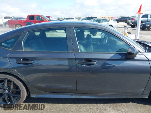 2025 Honda Civic Sport z VIN 2HGFE2F58SH556809, wystawiony jako IAAI lot #42081375 z przebiegiem 8 647 mil mil oraz . Historia ofert i sprzedaży dostępna na DreamBid. Obrazek 13.