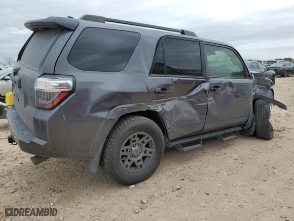 2020 Toyota 4Runner SR5 with VIN JTEBU5JR7L5795512, listed as a Copart auction lot 46930035 with 69,644 mi miles and Salvage Title. Bid and sale history available at carsss.com. Image 3.