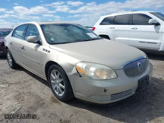 2008 Buick Lucerne CXL with VIN 1G4HD57258U137088, listed as a IAAI auction lot 41720097 with 157,247 mi miles. Bid and sale history available at carsss.com. Image 1.