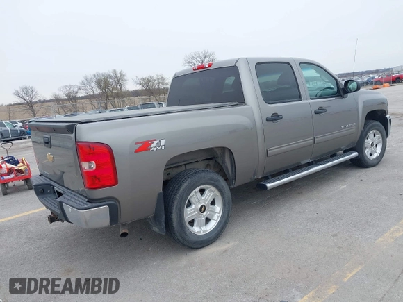 2013 Chevrolet Silverado 1500 LT with VIN 3GCPKSE73DG249856, listed as a IAAI auction lot 41973964 with 135,580 mi miles. Bid and sale history available at carsss.com. Image 4.