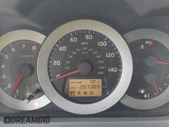 2006 Toyota RAV4 Limited with VIN JTMBK31V665006220, listed as a IAAI auction lot 41922963 with 207,389 mi miles. Bid and sale history available at carsss.com. Image 7.