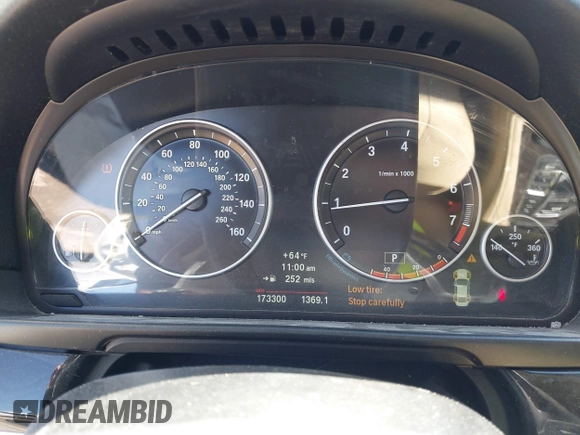 2013 BMW 5 Series 528i xDrive with VIN WBAXH5C5XDDW16893, listed as a IAAI auction lot 42316961 with 173,300 mi miles and . Bid and sale history available at DreamBid. Image 7.