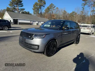 2023 Land Rover Range Rover SE z VIN SALKPBFU9PA012848, wystawiony jako Copart lot #88535605 z przebiegiem 61 821 mil mil oraz Czysty tytuł • Clean title. Historia ofert i sprzedaży dostępna na DreamBid. Obrazek 1.
