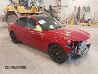 2020 Alfa Romeo Giulia z VIN ZARFANANXL7624226, wystawiony jako IAAI lot #41969817 z przebiegiem 60 367 mil mil oraz . Historia ofert i sprzedaży dostępna na DreamBid. Obrazek 1.