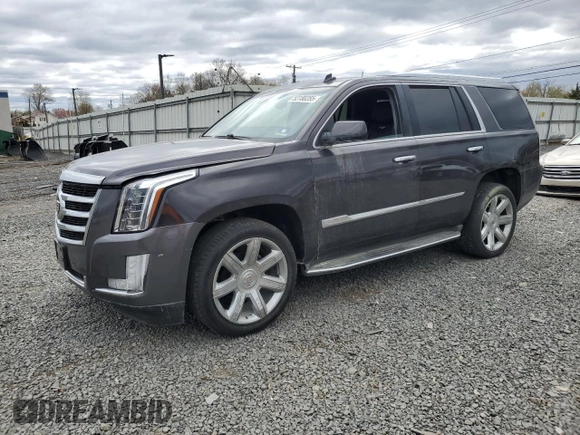 2015 Cadillac Escalade Luxury z VIN 1GYS4BKJXFR238094, wystawiony jako Copart lot #53188355 z przebiegiem Nie podano mil oraz Szkody całkowita. Historia ofert i sprzedaży dostępna na DreamBid. Obrazek 1.