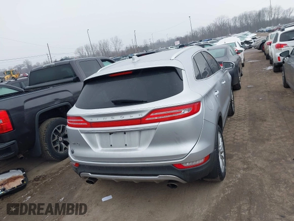 2019 Lincoln MKC Standard with VIN 5LMCJ1D91KUL27746, listed as a IAAI auction lot 41552362 with 94,659 mi miles. Bid and sale history available at carsss.com. Image 17.