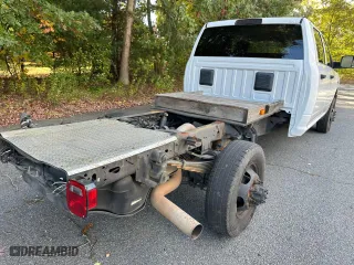 2020 Ram 3500 Chassis Cab Tradesman with VIN 3C7WRTCLXLG279872, listed as a Copart auction lot 81962754 with 221,830 mi miles and Clean Title. Bid and sale history available at carsss.com. Image 4.