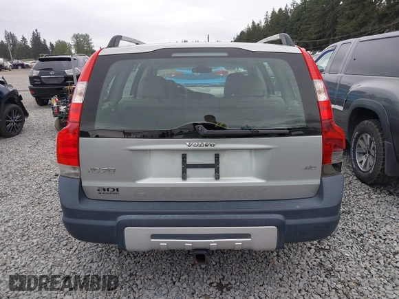 2005 Volvo XC70 with VIN YV1SZ592151195652, listed as a IAAI auction lot 42125275 with 183,928 mi miles and . Bid and sale history available at DreamBid. Image 17.