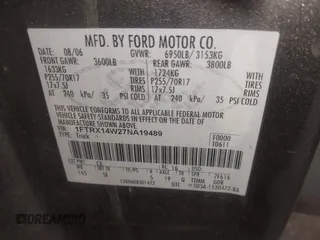 2007 Ford F-150 STX with VIN 1FTRX14W27NA19489, listed as a IAAI auction lot 42017455 with 222,297 mi miles. Bid and sale history available at carsss.com. Image 9.