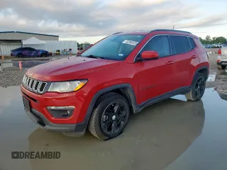 2018 Jeep Compass Latitude z VIN 3C4NJCBB6JT267988, wystawiony jako Copart lot #62398125 z przebiegiem 79 176 mil mil oraz Szkoda całkowita • Salvage title. Historia ofert i sprzedaży dostępna na DreamBid. Obrazek 1.