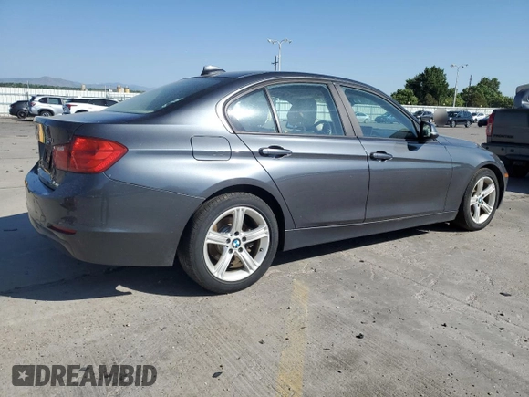 2013 BMW 3 Series 328i xDrive z VIN WBA3B3C5XDF533439, wystawiony jako Copart lot #62130615 z przebiegiem 125 712 mil mil oraz Szkoda całkowita • Salvage title. Historia ofert i sprzedaży dostępna na DreamBid. Obrazek 3.