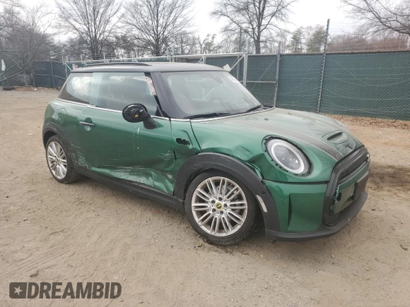 2023 MINI Hardtop Cooper SE z VIN WMW13DJ07P2T83092, wystawiony jako Copart lot #49223965 z przebiegiem 9 596 mil mil oraz Szkoda całkowita • Salvage title. Historia ofert i sprzedaży dostępna na DreamBid. Obrazek 4.