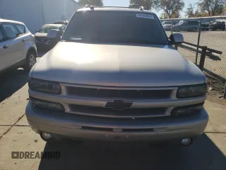 2005 Chevrolet Suburban LS with VIN 3GNFK16Z55G268911, listed as a Copart auction lot 82489564 with 185,020 mi miles and Salvage Title. Bid and sale history available at carsss.com. Image 5.