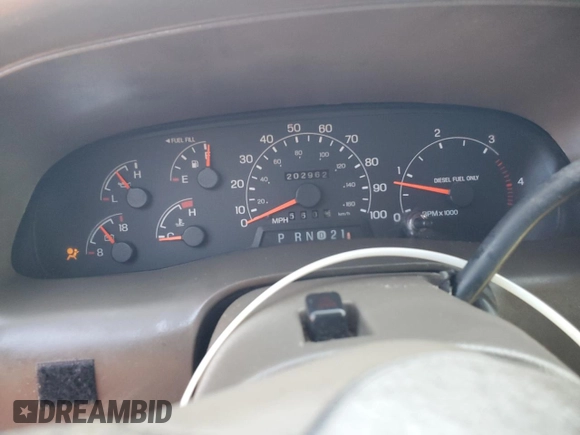2001 Ford Excursion Limited с VIN 1FMNU42F31EB63664, выставлен на аукционе Copart как лот 52858005 с пробегом 202 962 миль миль и Списание • Salvage title. История ставок и продаж доступна на DreamBid. Изображение 9.