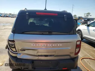 2021 Ford Bronco Sport Outer Banks z VIN 3FMCR9C69MRA98325, wystawiony jako Copart lot #47643515 z przebiegiem 63 738 mil mil oraz Szkoda całkowita • Salvage title. Historia ofert i sprzedaży dostępna na DreamBid. Obrazek 6.