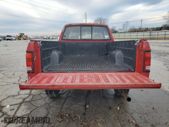1995 Dodge Dakota z VIN 1B7GG23XXSS377120, wystawiony jako Copart lot #44940945 z przebiegiem 219 117 mil mil oraz Szkoda całkowita • Salvage title. Historia ofert i sprzedaży dostępna na DreamBid. Obrazek 6.