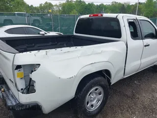2022 Nissan Frontier S with VIN 1N6ED1CMXNN669298, listed as a IAAI auction lot 42285922 with 31,989 mi miles and . Bid and sale history available at DreamBid. Image 6.
