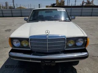1985 Mercedes-Benz 300 с VIN WDBAB33CXFA213383, выставлен на аукционе Copart как лот 69298974 с пробегом 171 111 миль миль и Списание • Salvage title. История ставок и продаж доступна на DreamBid. Изображение 5.