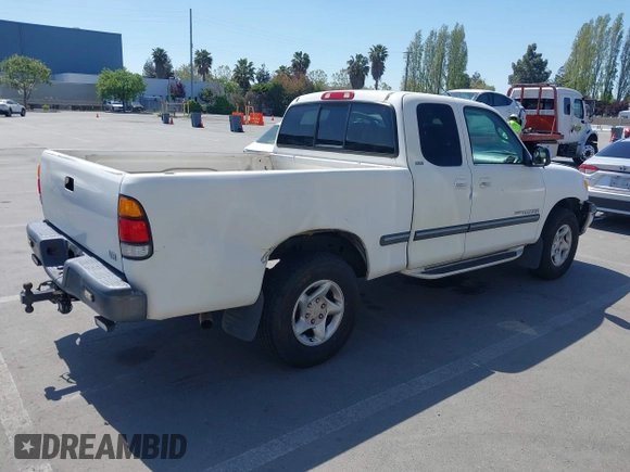 2000 Toyota Tundra SR5 with VIN 5TBRT3419YS066745, listed as a IAAI auction lot 42056620 with 248,722 mi miles and . Bid and sale history available at DreamBid. Image 4.