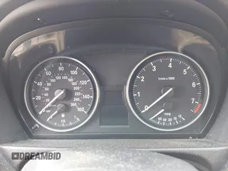 2008 BMW 3 Series 328xi z VIN WBAVC93538K041700, wystawiony jako IAAI lot #42418358 z przebiegiem Nie podano mil oraz . Historia ofert i sprzedaży dostępna na DreamBid. Obrazek 7.