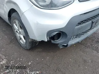 2019 Kia Soul z VIN KNDJN2A24K7676852, wystawiony jako IAAI lot #41932846 z przebiegiem 59 062 mil mil oraz . Historia ofert i sprzedaży dostępna na DreamBid. Obrazek 18.