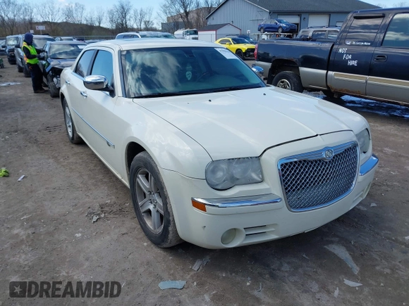 2008 Chrysler 300 C Hemi with VIN 2C3KA63H18H335807, listed as a IAAI auction lot 41986105 with 149,837 mi miles and . Bid and sale history available at carsss.com. Image 1.