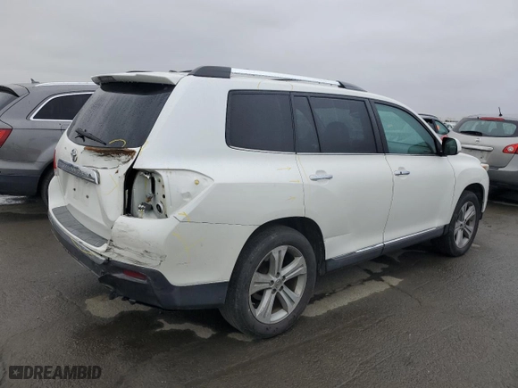 2013 Toyota Highlander Limited with VIN 5TDYK3EH9DS116930, listed as a Copart auction lot 86736584 with 204,351 mi miles and Salvage Title. Bid and sale history available at carsss.com. Image 3.