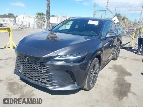 2024 Lexus RX 350 z VIN 2T2BAMBA3RC028022, wystawiony jako IAAI lot #41709161 z przebiegiem 15 945 mil mil oraz . Historia ofert i sprzedaży dostępna na DreamBid. Obrazek 17.