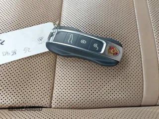 2019 Porsche Cayenne z VIN WP1AA2AY6KDA01777, wystawiony jako IAAI lot #42340596 z przebiegiem 86 921 mil mil oraz . Historia ofert i sprzedaży dostępna na DreamBid. Obrazek 11.