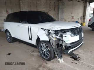 2024 Land Rover Range Rover SE z VIN SALKP9E97RA096628, wystawiony jako IAAI lot #41710426 z przebiegiem 16 522 mil mil oraz . Historia ofert i sprzedaży dostępna na DreamBid. Obrazek 1.