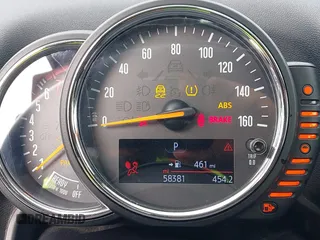 2017 MINI Countryman Cooper S with VIN WMZYT3C34H3D98585, listed as a IAAI auction lot 41752740 with 58,381 mi miles. Bid and sale history available at carsss.com. Image 16.