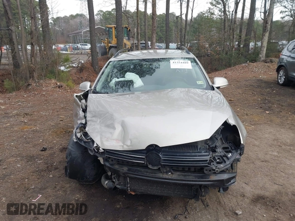 2014 Volkswagen Jetta TDI w/Sunroof & Nav with VIN 3VWPL7AJ9EM616612, listed as a IAAI auction lot 41354489 with 131,281 mi miles and . Bid and sale history available at DreamBid. Image 13.
