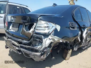2013 BMW 3 Series 328i с VIN WBA3A5C50DF356589, выставлен на аукционе IAAI как лот 42093871 с пробегом Не указан миль и . История ставок и продаж доступна на DreamBid. Изображение 15.