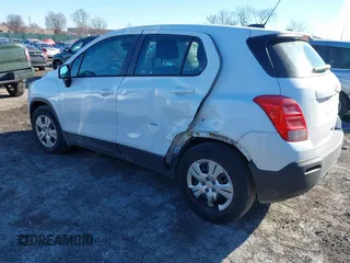 2015 Chevrolet Trax LS with VIN KL7CJKSB8FB113628, listed as a IAAI auction lot 41465345 with 89,245 mi miles. Bid and sale history available at carsss.com. Image 3.
