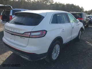 2019 Lincoln Nautilus Standard with VIN 2LMPJ8J93KBL19868, listed as a IAAI auction lot 41176714 with 87,324 mi miles. Bid and sale history available at carsss.com. Image 4.