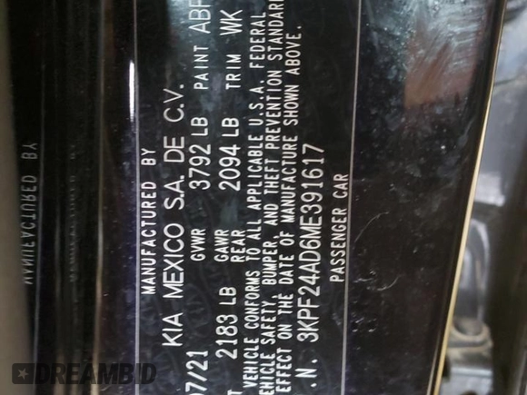 2021 Kia Forte LXS with VIN 3KPF24AD6ME391617, listed as a Copart auction lot 61461165 with 61,272 mi miles and Salvage title. Bid and sale history available at DreamBid. Image 13.