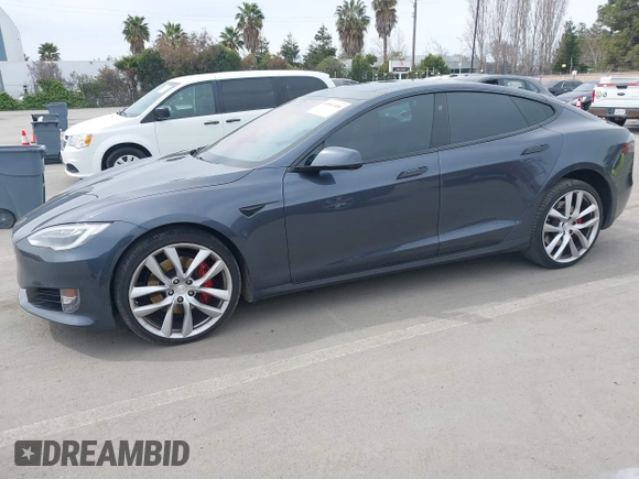 2016 Tesla Model S 90D с VIN 5YJSA1E40GF172502, выставлен на аукционе IAAI как лот 41841406 с пробегом 83 660 миль миль и . История ставок и продаж доступна на DreamBid. Изображение 2.