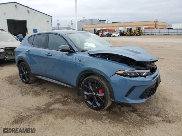 2024 Dodge Hornet R/T Plus with VIN ZACPDFDW9R3A22162, listed as a Copart auction lot 69223814 with 18,149 mi miles and Salvage Title. Bid and sale history available at carsss.com. Image 4.