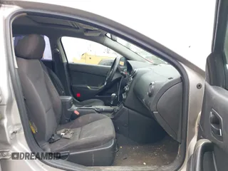 2006 Pontiac G6 6-Cyl z VIN 1G2ZG558064154096, wystawiony jako IAAI lot #41987316 z przebiegiem 221 130 mil mil oraz . Historia ofert i sprzedaży dostępna na DreamBid. Obrazek 5.