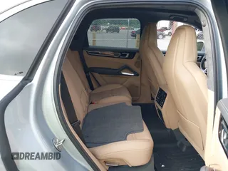 2021 Porsche Cayenne Turbo с VIN WP1AF2AY3MDA36233, выставлен на аукционе IAAI как лот 42624234 с пробегом 41 539 миль миль и . История ставок и продаж доступна на DreamBid. Изображение 8.