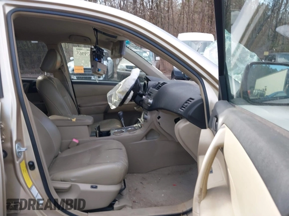 2008 Toyota Highlander Sport z VIN JTEES43A482018122, wystawiony jako IAAI lot #41579165 z przebiegiem Nie podano mil oraz . Historia ofert i sprzedaży dostępna na DreamBid. Obrazek 5.