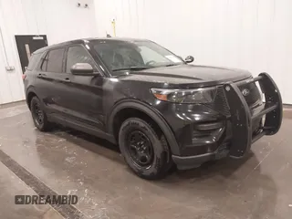2020 Ford Police Interceptor Utility z VIN 1FM5K8AB2LGA97840, wystawiony jako IAAI lot #42082910 z przebiegiem 93 640 mil mil oraz . Historia ofert i sprzedaży dostępna na DreamBid. Obrazek 1.