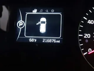 2018 Kia Sorento LX with VIN 5XYPG4A39JG417378, listed as a IAAI auction lot 41671284 with 216,876 mi miles. Bid and sale history available at carsss.com. Image 15.