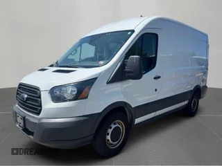 2018 Ford Transit z VIN 1FTYE1CM0JKB27121, wystawiony jako Copart lot #60483475 z przebiegiem 177 534 mil mil oraz Czysty tytuł • Clean title. Historia ofert i sprzedaży dostępna na DreamBid. Obrazek 2.