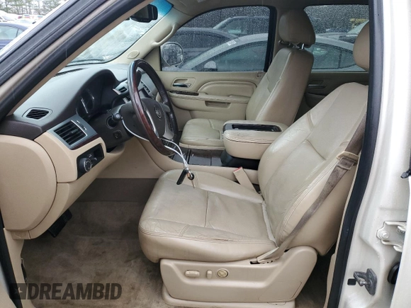 2013 Cadillac Escalade Premium with VIN 1GYS4CEF0DR285192, listed as a Copart auction lot 84048574 with 286,579 mi miles and Clean Title. Bid and sale history available at carsss.com. Image 7.