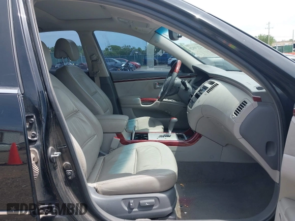 2008 Hyundai Azera Limited with VIN KMHFC46F78A318963, listed as a IAAI auction lot 42130920 with 104,412 mi miles and . Bid and sale history available at DreamBid. Image 5.