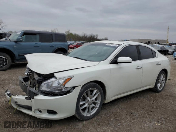 2014 Nissan Maxima SV z VIN 1N4AA5AP9EC441423, wystawiony jako Copart lot #53294005 z przebiegiem 168 094 mil mil oraz Szkoda całkowita • Salvage title. Historia ofert i sprzedaży dostępna na DreamBid. Obrazek 1.