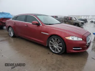 2013 Jaguar XJ Portfolio z VIN SAJWJ2GD0D8V47886, wystawiony jako Copart lot #42612345 z przebiegiem 117 383 mil mil oraz Szkody całkowita. Historia ofert i sprzedaży dostępna na DreamBid. Obrazek 4.